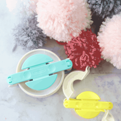 How To Use A Pom Pom Maker