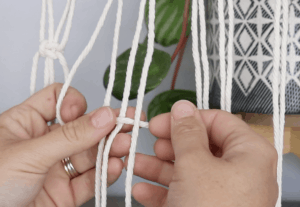 how to tie a square knot