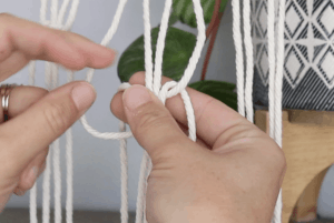 how to tie a square knot