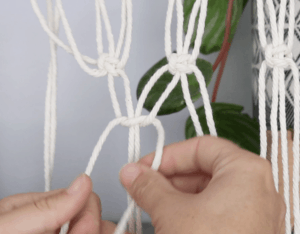 how to tie a square knot